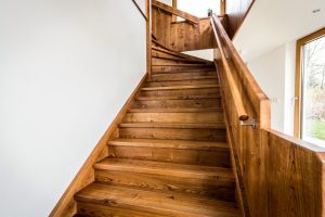 Artis Treppen ᐅ Holztreppe in Karlsdorf-Neuthard – Treppenbau