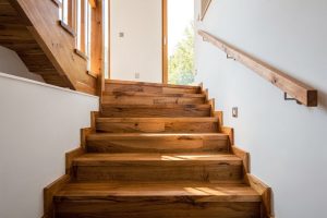 Holztreppe in Schefflenz – Treppenbau