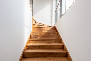 Holztreppen in Aub – Treppenbau
