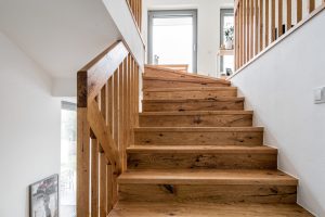 Holztreppen in Großrinderfeld – Treppenbau