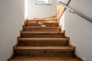 Holztreppen in Mönchberg – Treppenbau