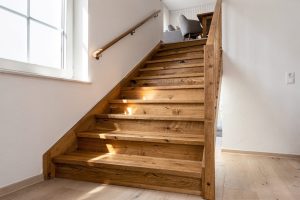 Holztreppen in Schifferstadt – Treppenbau