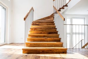 Holztreppen nach Maß in Walldürn – Treppenbau