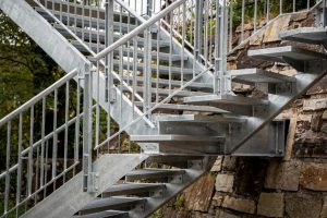 Stahltreppen in Mespelbrunn – Treppenbau