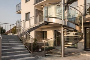 Treppen und Spindeltreppen in König – Treppenbau