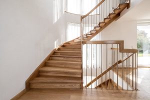 Holztreppe mit Maßarbeit in Gemmrigheim – Treppenbau