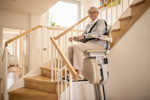 Treppenlift für Mobilität in Nordheim – Treppenbau